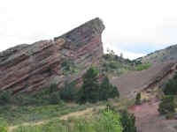 red_rocks.jpg (175954 bytes)