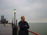 southend_pier.jpg (77449 bytes)