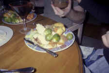 xmas_dinner.jpg (132804 bytes)