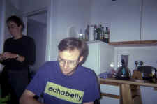 hezz.jpg (64636 bytes)