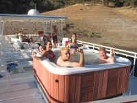 hottub.jpg (883896 bytes)